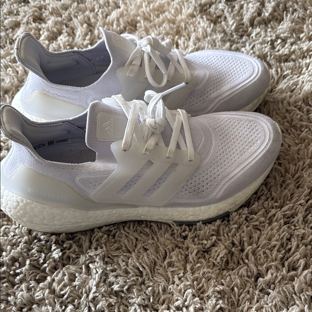 Adidas Women's Ultraboost 22 Running Shoe